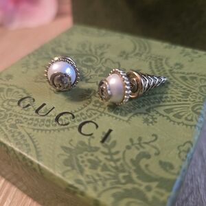 Gucci Pearl Stud Earrings